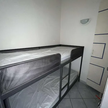 Mezzanine Avec Piscine, Clim, Parking Et Lave-linge - Proche - Fr-1-702-50 Apartment