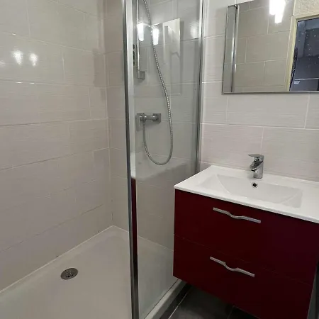 Apartment Mezzanine Avec Piscine, Clim, Parking Et Lave-linge - Proche - Fr-1-702-50 *